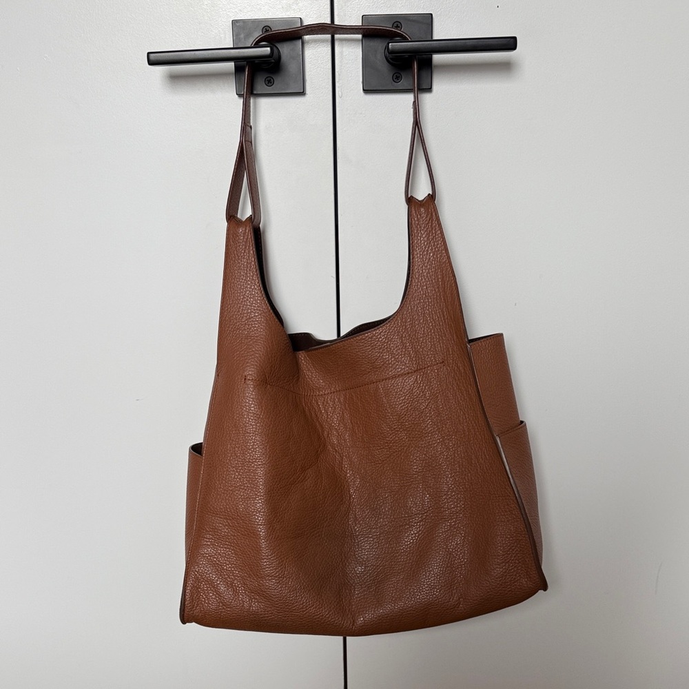 Cuyana double loop bag in dark chestnut